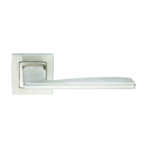 Lever Handle on Concealed 8mm - LRS426