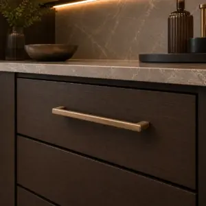 Blend Cabinet Handle